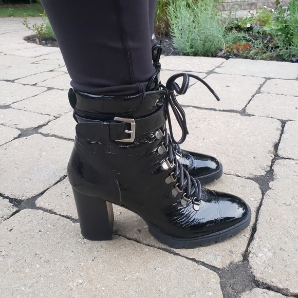 L'intervalle patent leather lacr up booties - Picture 4 of 4